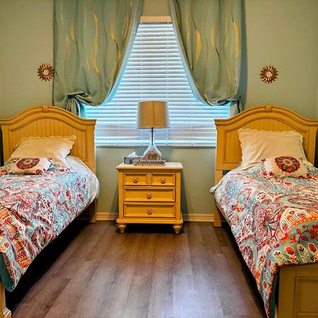 Stunning 2-Bedroom Plus Den Condo In Greenlinks Resort North North Naples 外观 照片