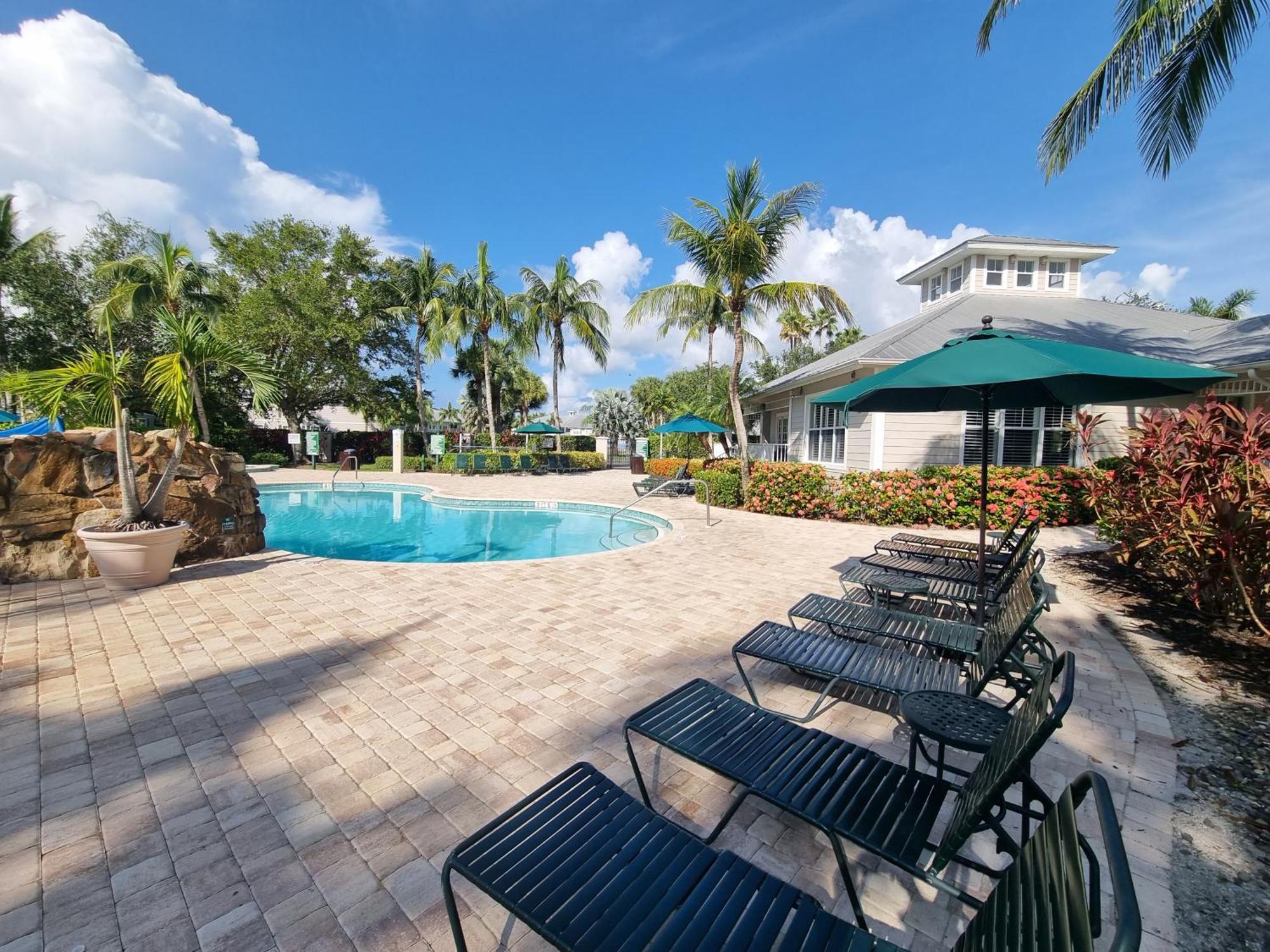 Stunning 2-Bedroom Plus Den Condo In Greenlinks Resort North North Naples 外观 照片