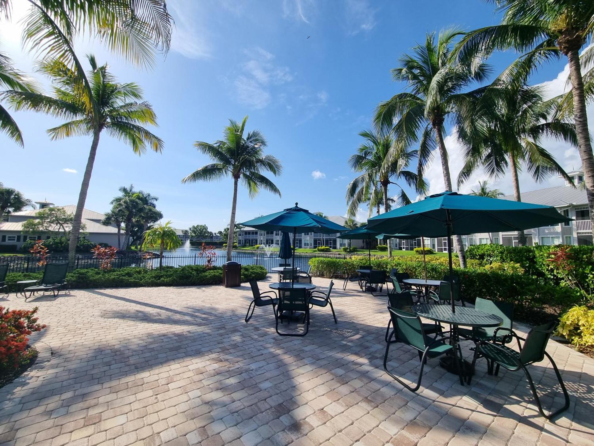 Stunning 2-Bedroom Plus Den Condo In Greenlinks Resort North North Naples 外观 照片