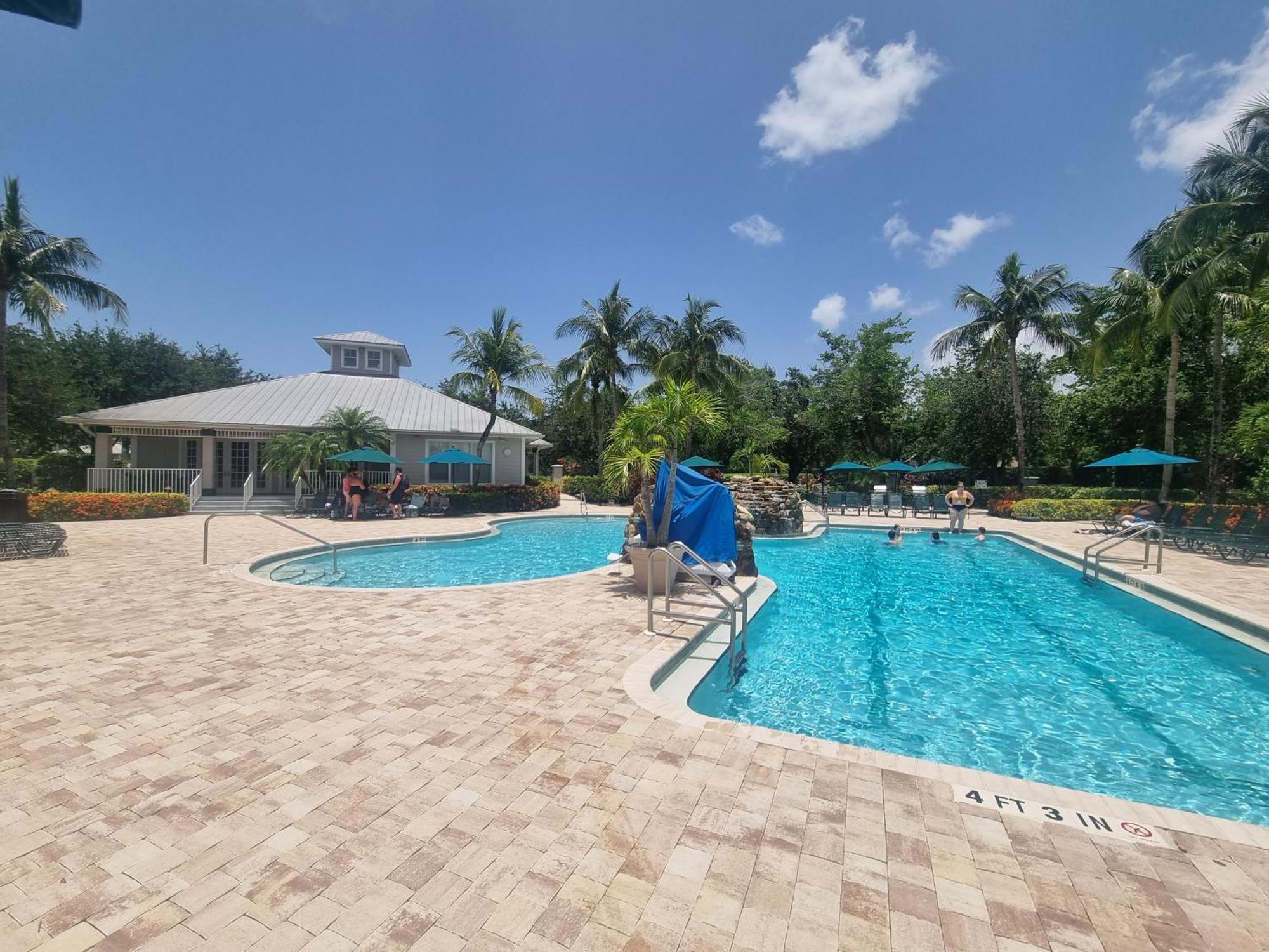 Stunning 2-Bedroom Plus Den Condo In Greenlinks Resort North North Naples 外观 照片