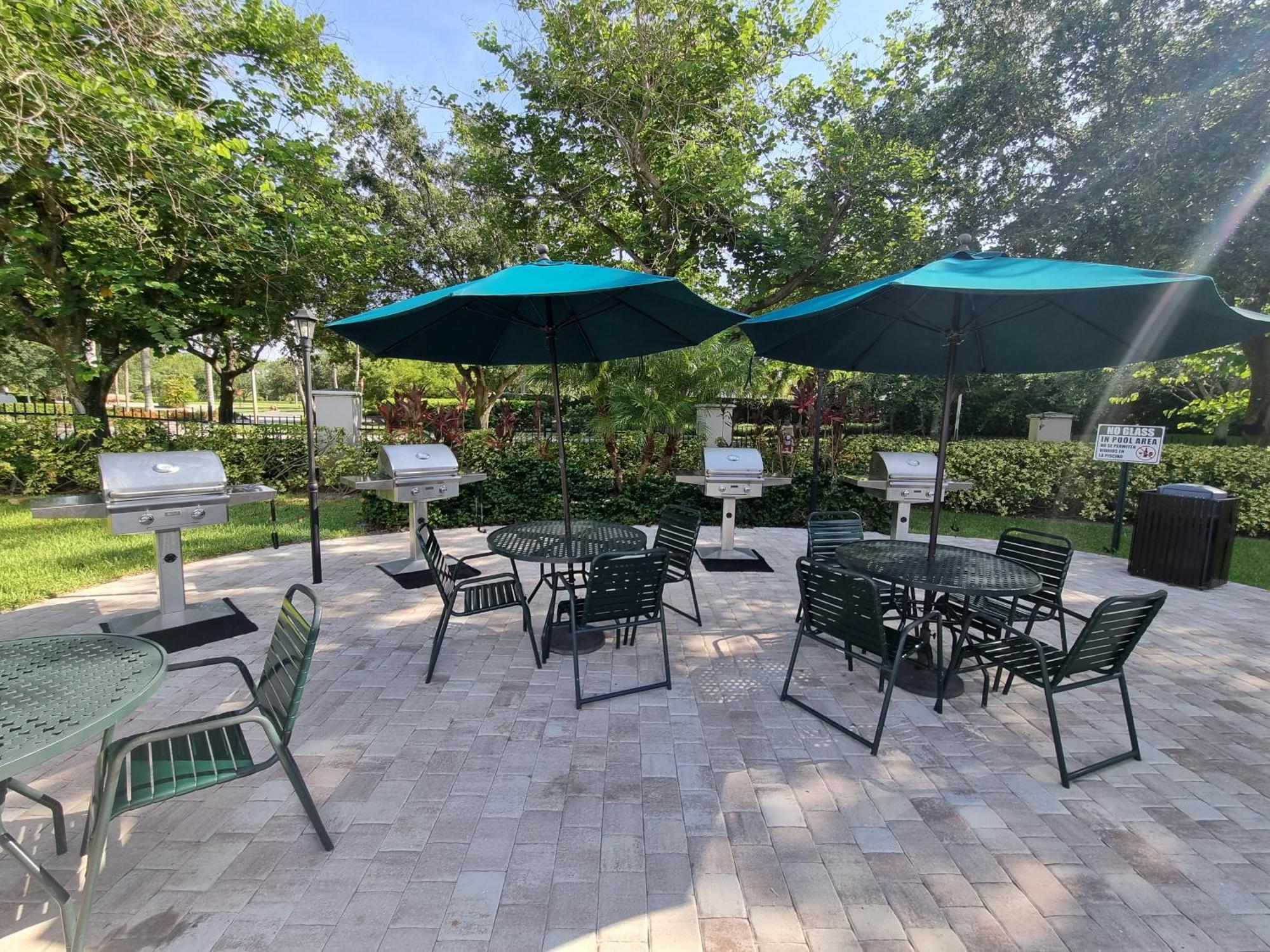 Stunning 2-Bedroom Plus Den Condo In Greenlinks Resort North North Naples 外观 照片