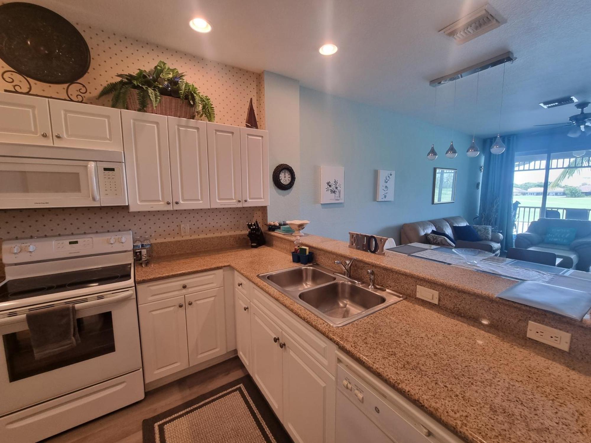 Stunning 2-Bedroom Plus Den Condo In Greenlinks Resort North North Naples 外观 照片