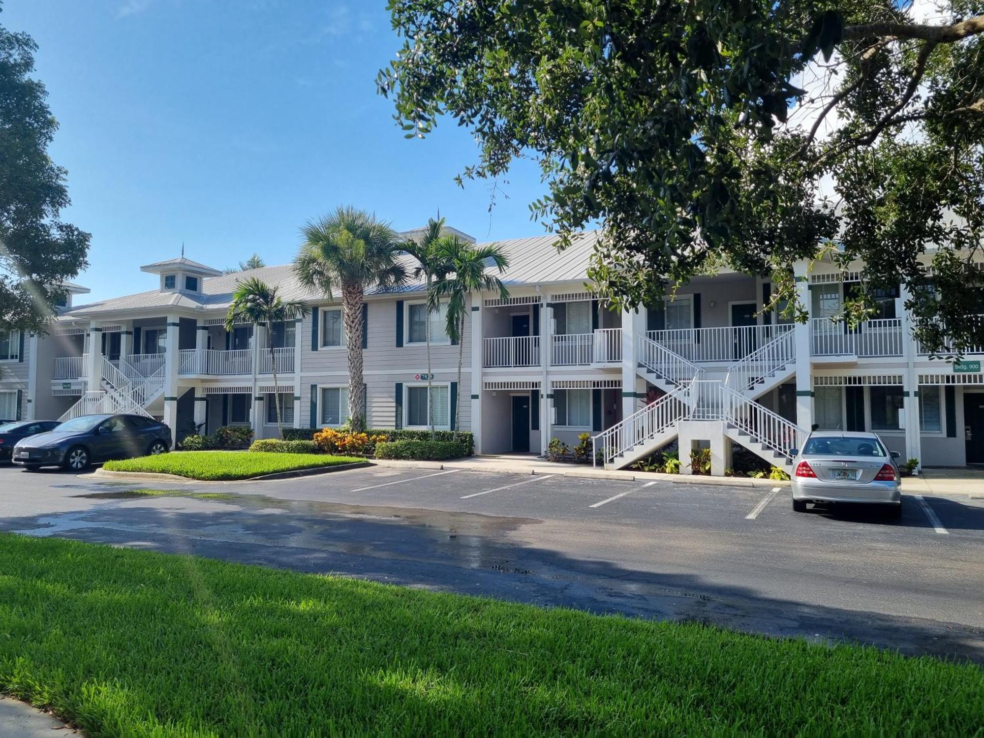 Stunning 2-Bedroom Plus Den Condo In Greenlinks Resort North North Naples 外观 照片