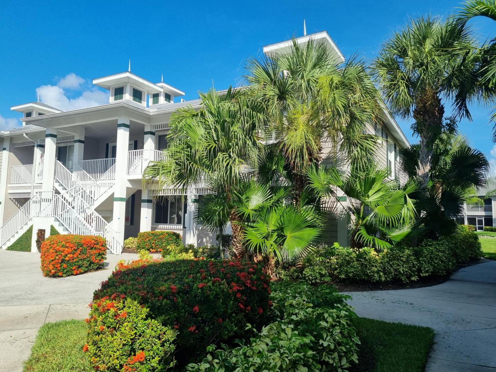 Stunning 2-Bedroom Plus Den Condo In Greenlinks Resort North North Naples 外观 照片